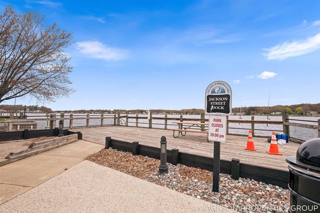218 N Jackson Street, Spring Lake, MI 49456