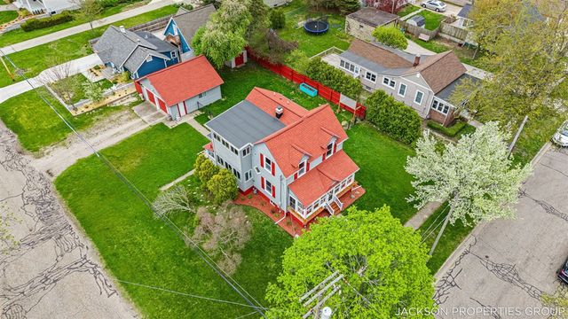218 N Jackson Street, Spring Lake, MI 49456