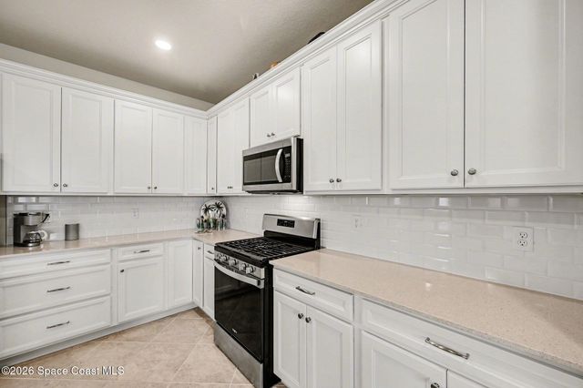 8984 Nixie Avenue, Melbourne, FL 32940