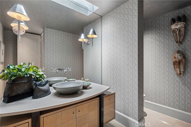 1409 Samoa Way, Laguna Beach, CA 92651