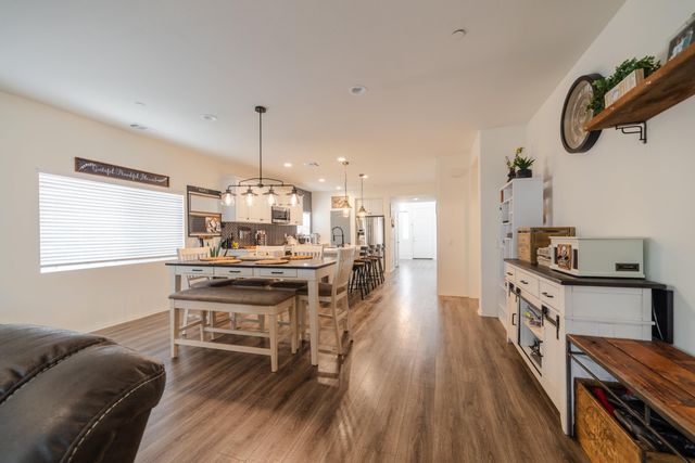 411 Calabrese Street, Fallbrook, CA 92028