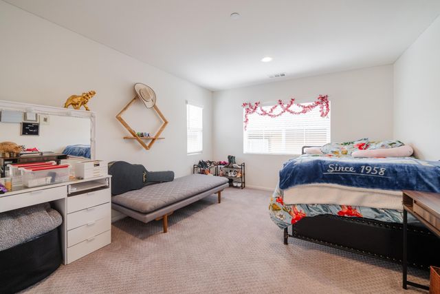 411 Calabrese Street, Fallbrook, CA 92028