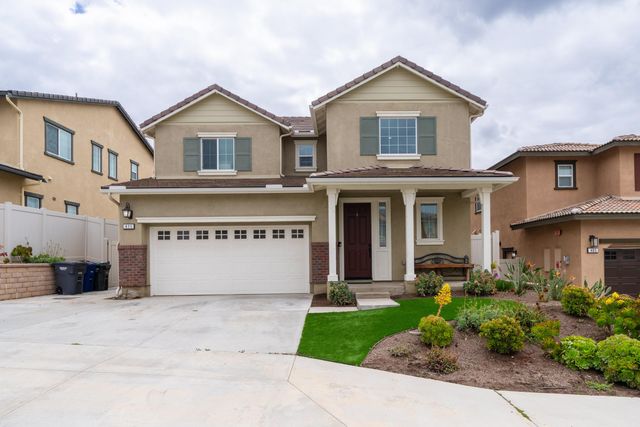 411 Calabrese Street, Fallbrook, CA 92028