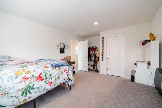411 Calabrese Street, Fallbrook, CA 92028