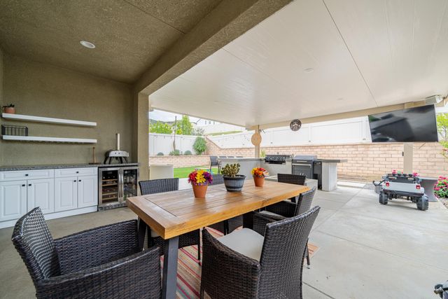 411 Calabrese Street, Fallbrook, CA 92028