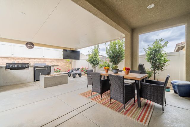 411 Calabrese Street, Fallbrook, CA 92028