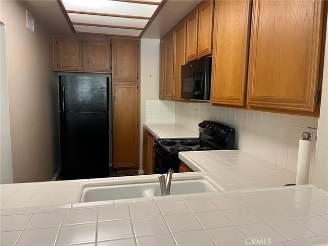 230 LILLE LANE 204, Newport Beach, CA 92663