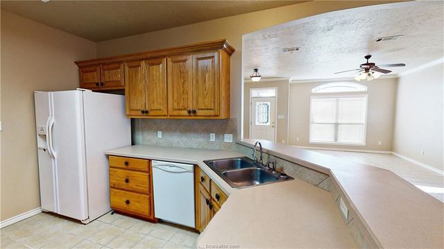 223 Karten Lane, College Station, TX 77845