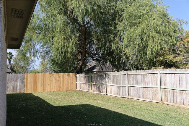 223 Karten Lane, College Station, TX 77845