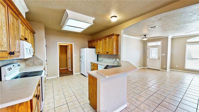 223 Karten Lane, College Station, TX 77845