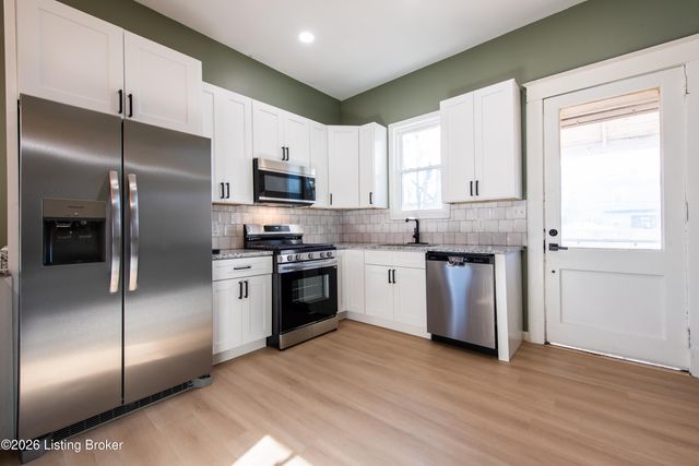 424 Gwendolyn St, Louisville, KY 40203