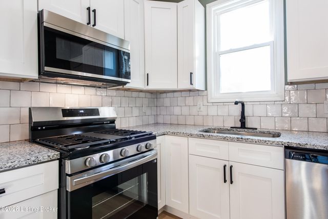 424 Gwendolyn St, Louisville, KY 40203