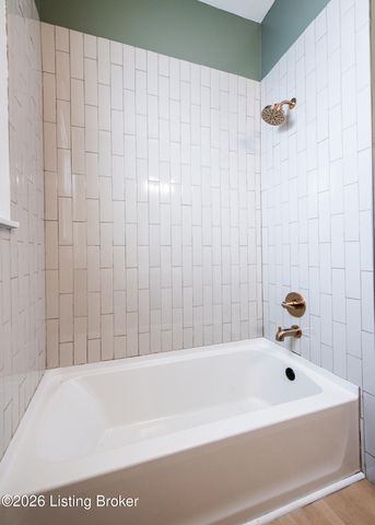 424 Gwendolyn St, Louisville, KY 40203