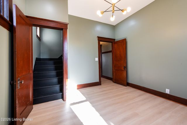 424 Gwendolyn St, Louisville, KY 40203