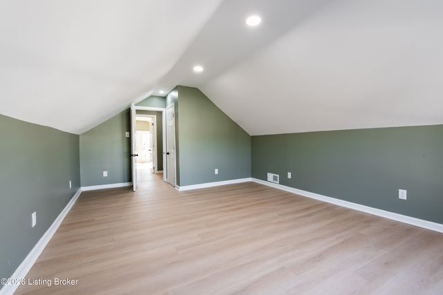 424 Gwendolyn St, Louisville, KY 40203