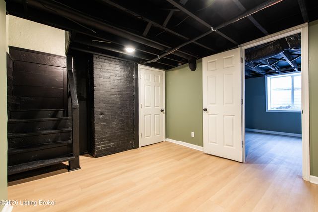 424 Gwendolyn St, Louisville, KY 40203