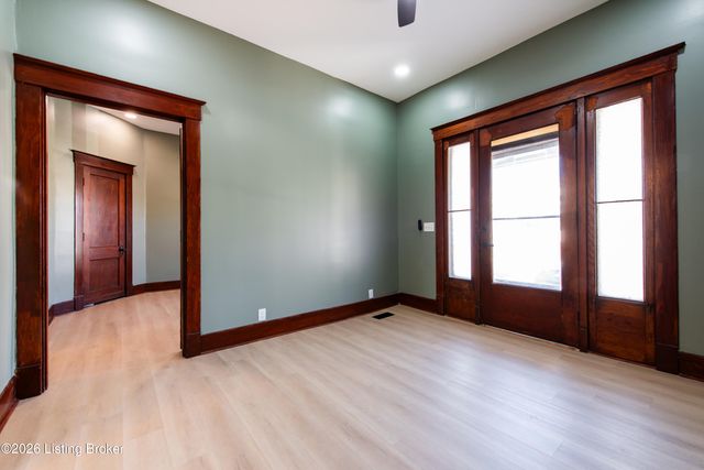 424 Gwendolyn St, Louisville, KY 40203