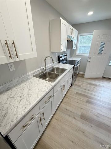 604 N Henderson Street A&B, Salem, MO 65560