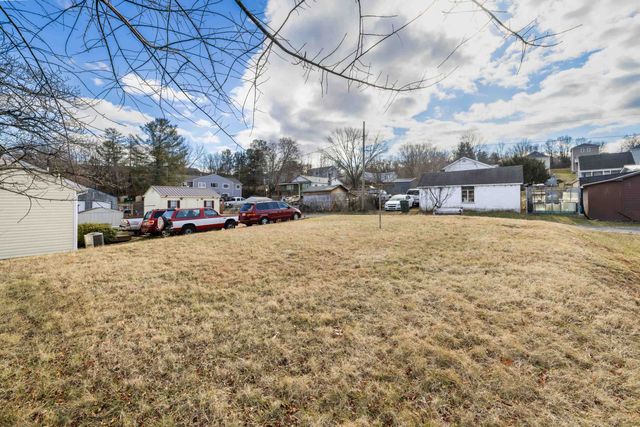 1340 B ST, Waynesboro, VA 22980