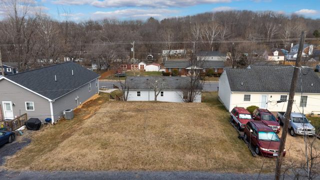 1340 B ST, Waynesboro, VA 22980