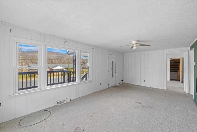 1340 B ST, Waynesboro, VA 22980