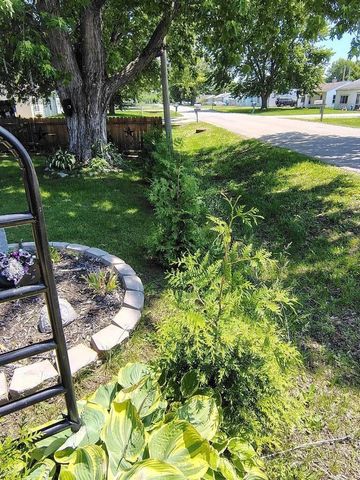 16925 10th Avenue, East Moline, IL 61244