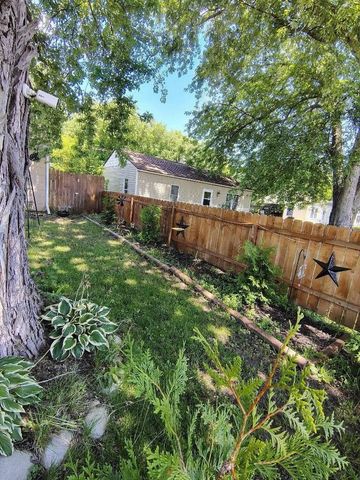 16925 10th Avenue, East Moline, IL 61244
