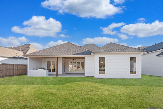 38166 Sweet Briar Dr, Prairieville, LA 70769