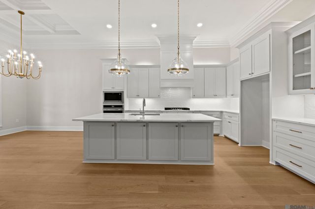 38166 Sweet Briar Dr, Prairieville, LA 70769