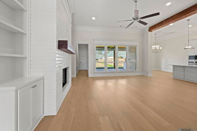 38166 Sweet Briar Dr, Prairieville, LA 70769