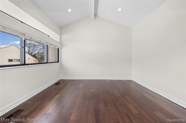 5324 Fairway Court, West Bloomfield, MI 48323