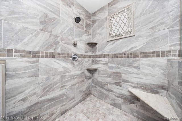 5324 Fairway Court, West Bloomfield, MI 48323