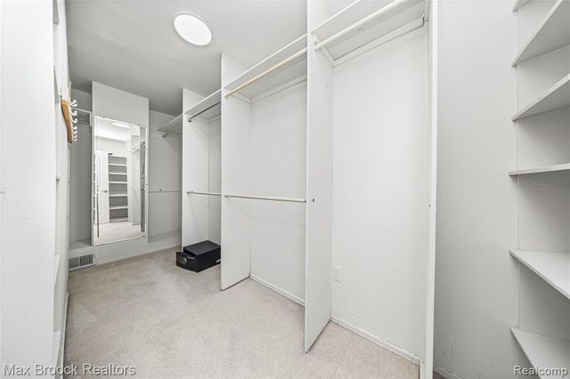 5324 Fairway Court, West Bloomfield, MI 48323