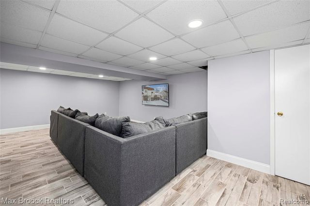 5324 Fairway Court, West Bloomfield, MI 48323