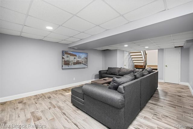 5324 Fairway Court, West Bloomfield, MI 48323