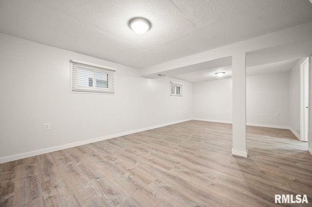 6822 N KIMBERLY Drive, Peoria, IL 61614