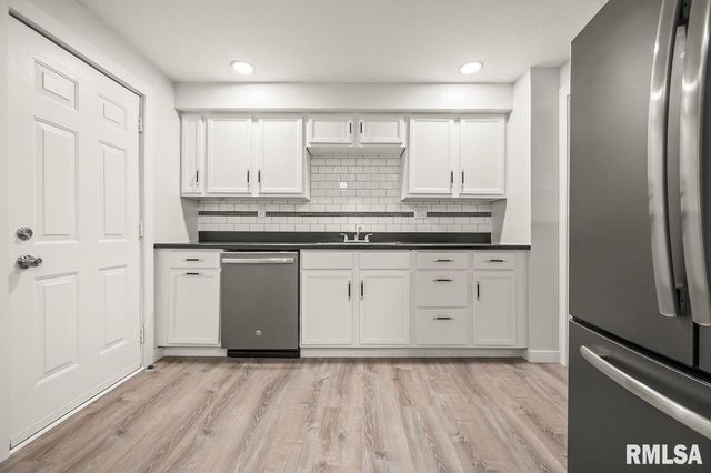 6822 N KIMBERLY Drive, Peoria, IL 61614