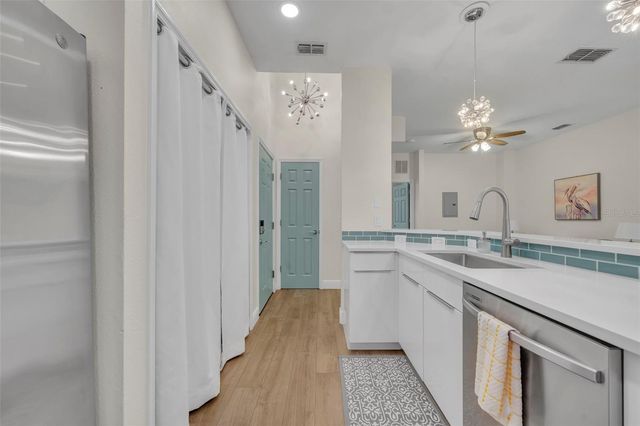 1172 S BEACH CIRCLE, Kissimmee, FL 34746