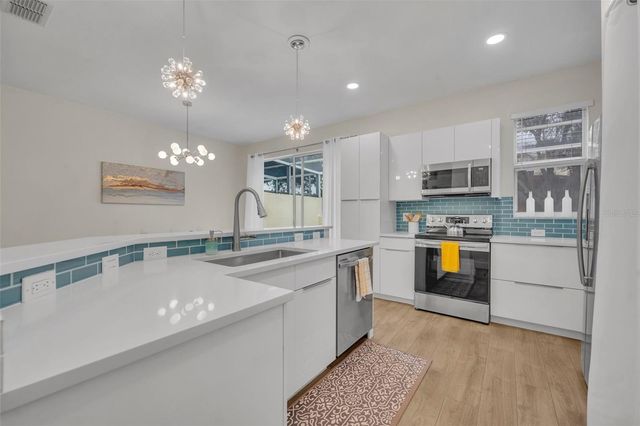 1172 S BEACH CIRCLE, Kissimmee, FL 34746