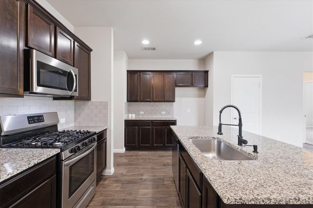 304 Sandhill Piper ST, Leander, TX 78641