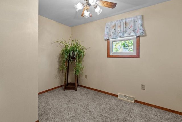 1926 OHIO STREET, Oshkosh, WI 54902