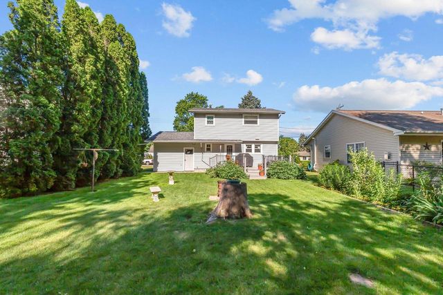 1926 OHIO STREET, Oshkosh, WI 54902