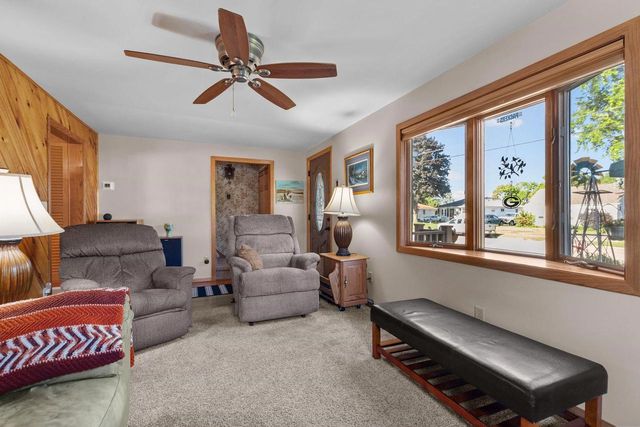 1926 OHIO STREET, Oshkosh, WI 54902