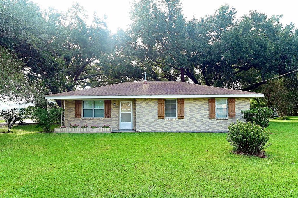 201 Supercharge Drive, Thibodaux, LA 70301