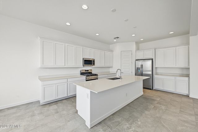 9654 W MITCHELL Drive, Phoenix, AZ 85037