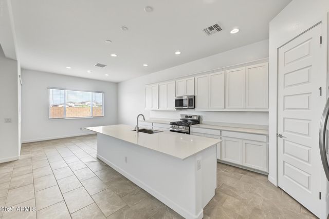 9654 W MITCHELL Drive, Phoenix, AZ 85037