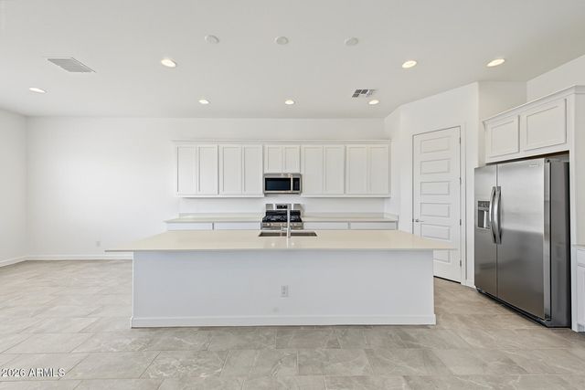 9654 W MITCHELL Drive, Phoenix, AZ 85037