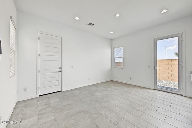 9654 W MITCHELL Drive, Phoenix, AZ 85037