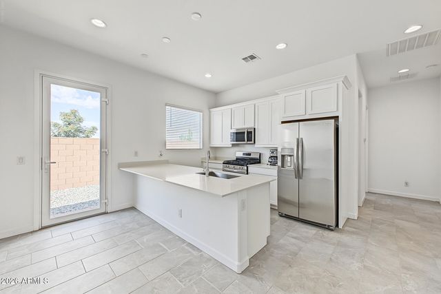 9654 W MITCHELL Drive, Phoenix, AZ 85037