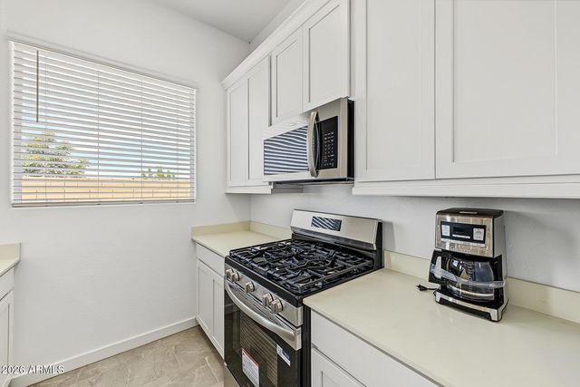 9654 W MITCHELL Drive, Phoenix, AZ 85037